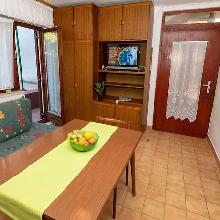 Nela Apartment Porec
